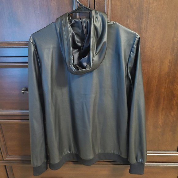 Kenneth Cole Women’s Light-weight Jacket/Shirt – Size M - Picture 2 of 10